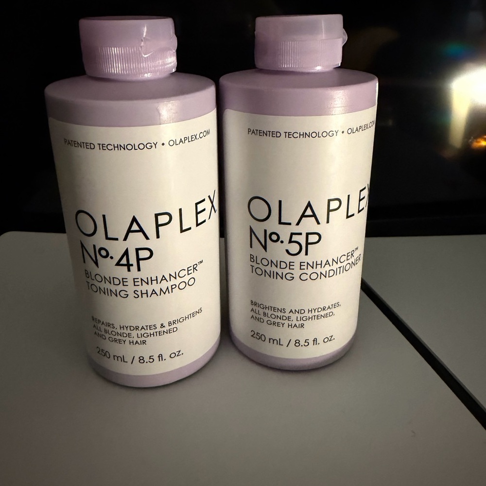 OLAPLEX No.4P and No.5P Blonde Enhancer Duo